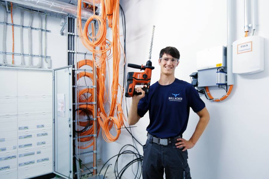 Auszubildende Elektroniker:in für Energie- und Gebäudetechnik